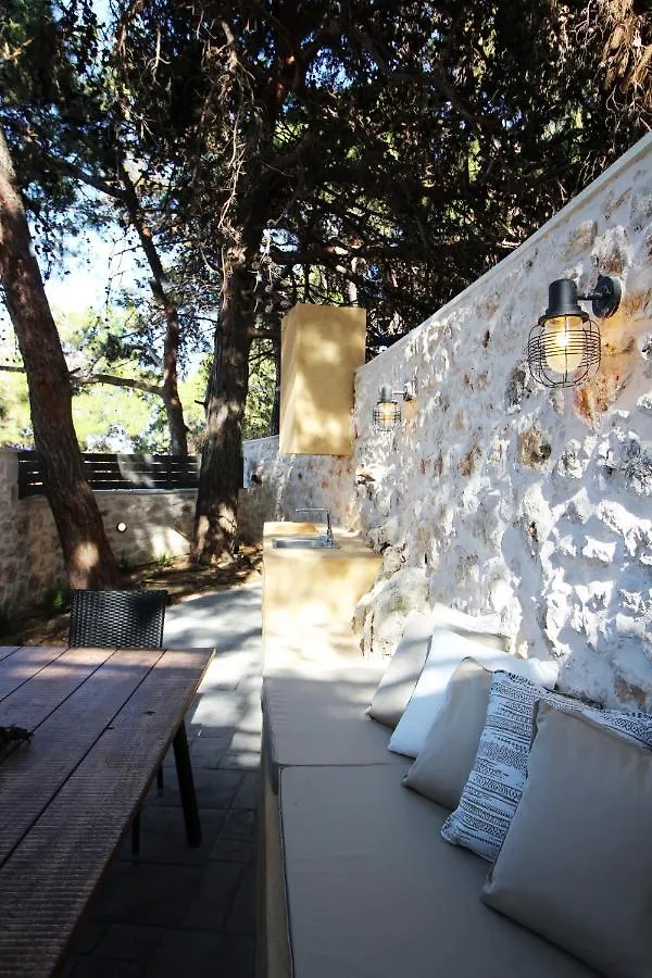Villa Pefka, By Hellocrete Rethymno