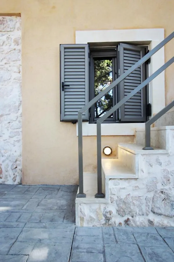Villa Pefka, By Hellocrete Rethymno